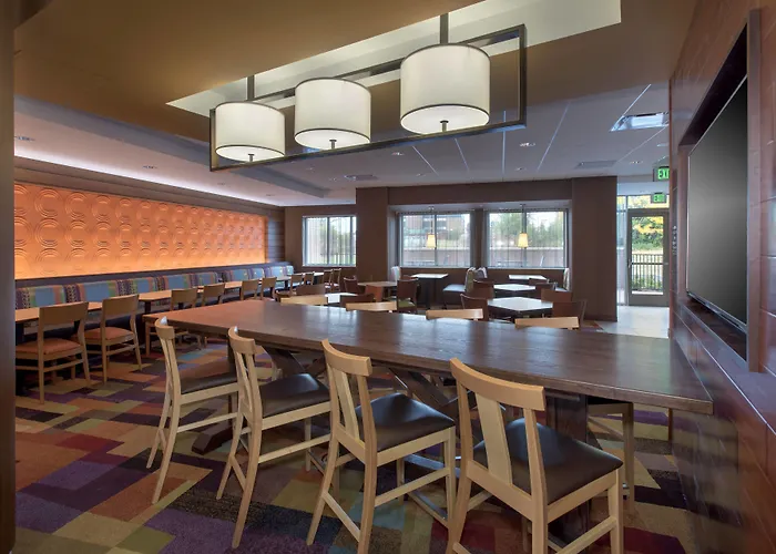 Fairfield Inn & Suites By Marriott Syracuse Carrier Circle